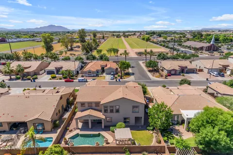 934 E Frances Ln, Gilbert, AZ 85295 photo 21