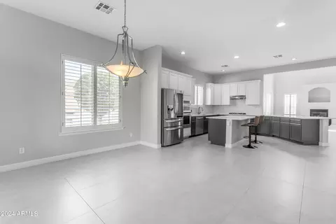 934 E Frances Ln, Gilbert, AZ 85295 photo 6