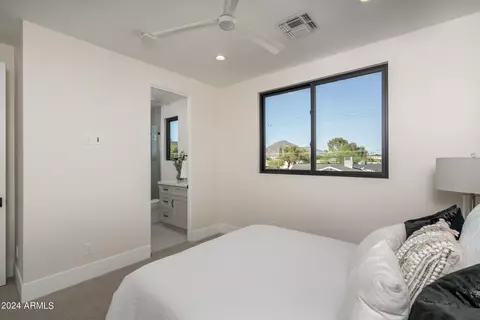 Bedroom - 4013 N 34th St, Phoenix, AZ 85018 photo 9 of 13