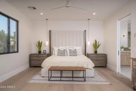 Bedroom - 4013 N 34th St, Phoenix, AZ 85018 photo 5 of 13