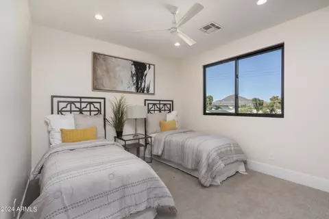 Bedroom - 4013 N 34th St, Phoenix, AZ 85018 photo 10 of 13