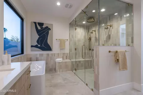 Bath - 4013 N 34th St, Phoenix, AZ 85018 photo 9 of 21