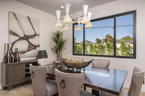 Dining - 4013 N 34th St, Phoenix, AZ 85018 photo 1 of 1