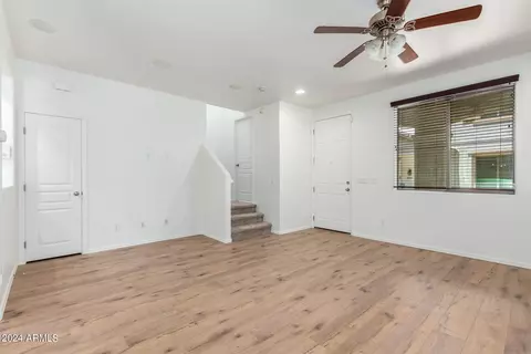 7125 S 7th Ln, Phoenix, AZ 85041 photo 5