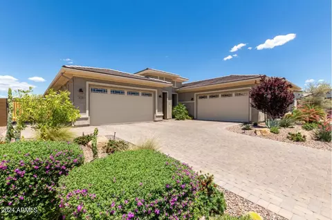 3128 E Daley Ln, Phoenix, AZ 85050