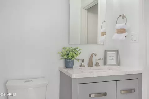 3813 E Captain Dreyfus Ave, Phoenix, AZ 85032 photo 22