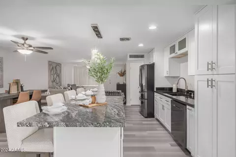 3813 E Captain Dreyfus Ave, Phoenix, AZ 85032 photo 6