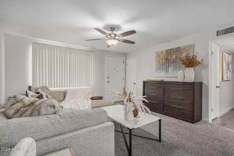 3813 E Captain Dreyfus Ave, Phoenix, AZ 85032 photo 4