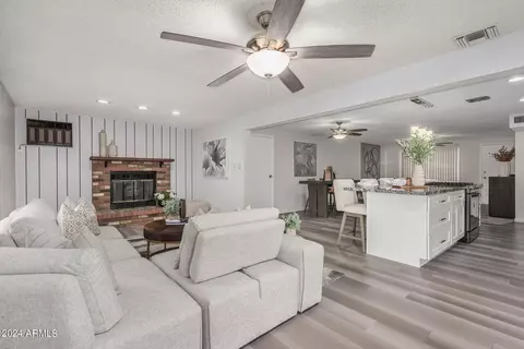 3813 E Captain Dreyfus Ave, Phoenix, AZ 85032 photo 13