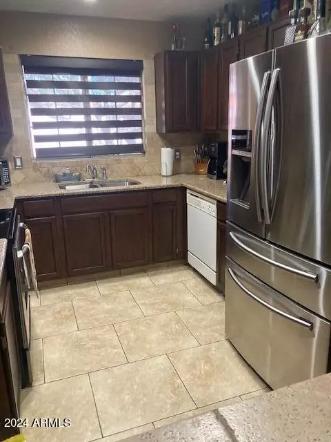 2642 N 86th Dr N, Phoenix, AZ 85037 photo 9