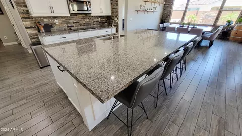 Kitchen - 10722 E Palladium Dr, Mesa, AZ 85212 photo 5 of 8