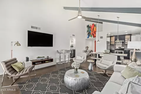5746 N Scottsdale Rd, Paradise Valley, AZ 85253