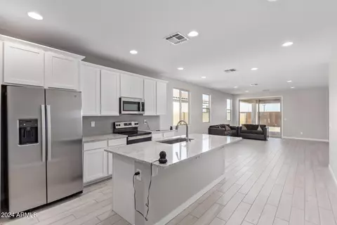 1663 W Hopi Dr, Coolidge, AZ 85128 photo 4