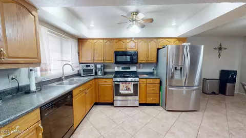 4402 N 66th Dr, Phoenix, AZ 85033 photo 8