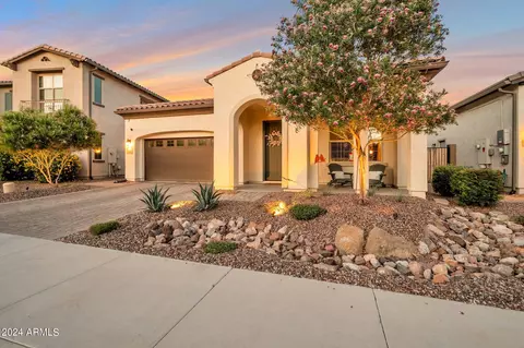 153 N Abalone Dr, Gilbert, AZ 85233