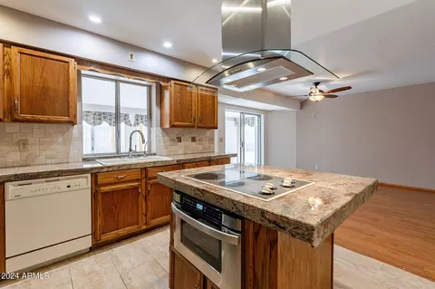 8246 E Kilarea Ave, Mesa, AZ 85209 photo 11