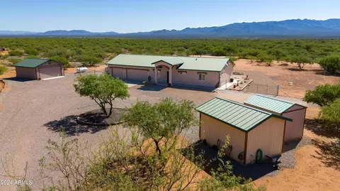 10153 E Chippewa St, Hereford, AZ 85615
