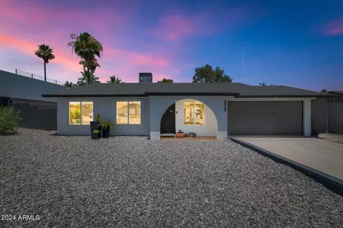 2020 E Vista Dr, Phoenix, AZ 85022 photo 2