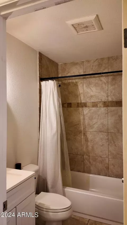 4112 E Saint Catherine Ave, Phoenix, AZ 85042 photo 8