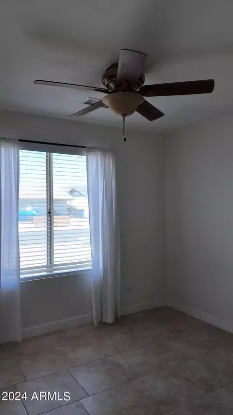 4112 E Saint Catherine Ave, Phoenix, AZ 85042 photo 13