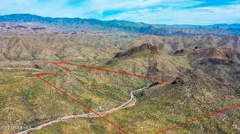4200 N Castle Hot Springs Rd #0, Morristown, AZ 85342