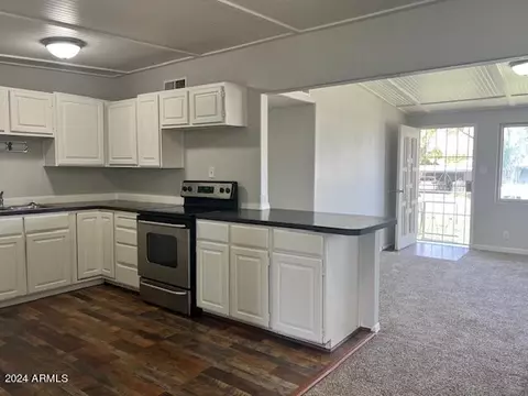 110 E Navajo St, Huachuca City, AZ 85616