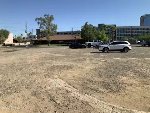 330 E Flower St #17, Phoenix, AZ 85012 photo 7