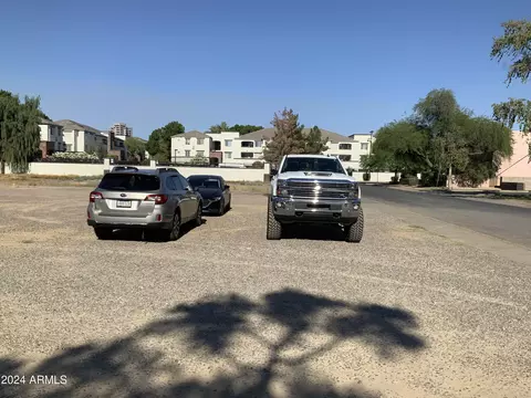 330 E Flower St #17, Phoenix, AZ 85012 photo 8