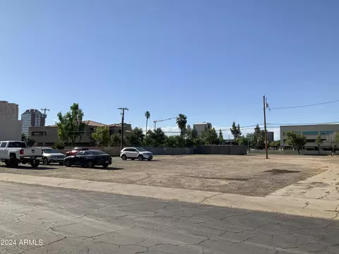 330 E Flower St #17, Phoenix, AZ 85012 photo 9