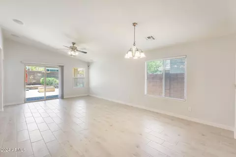 2043 E Lindrick Dr, Gilbert, AZ 85298 photo 5
