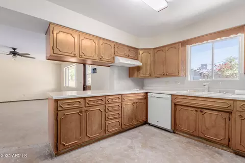 1906 E Concorda Dr, Tempe, AZ 85282 photo 3