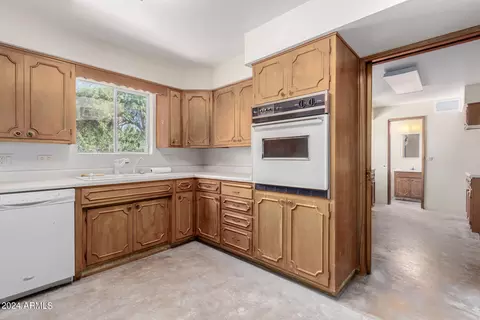 1906 E Concorda Dr, Tempe, AZ 85282 photo 4