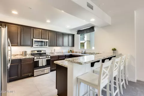 17850 N 68th St #2151, Phoenix, AZ 85054