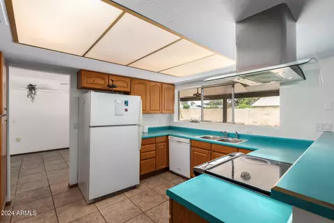 2016 E Pegasus Dr, Tempe, AZ 85283 photo 11
