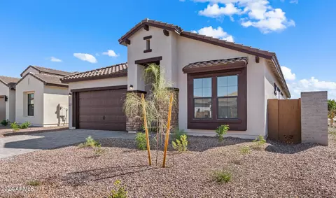 611 E Aurora Dr, San Tan Valley, AZ 85140