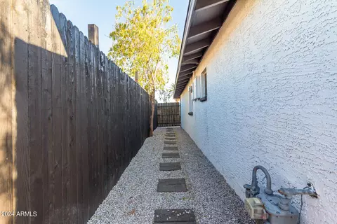 1310 W Cinnabar Ave, Phoenix, AZ 85021 photo 28
