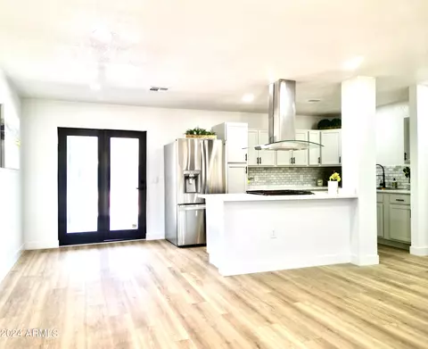 1310 W Cinnabar Ave, Phoenix, AZ 85021 photo 3