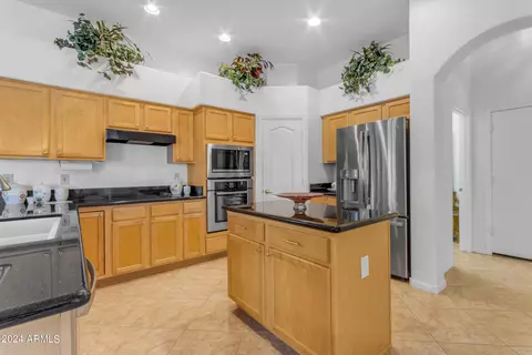 Kitchen - 3504 E Temecula Ct, Gilbert, AZ 85297 photo 5 of 8