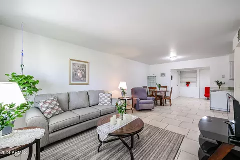 10352 W Deanne Dr, Sun City, AZ 85351