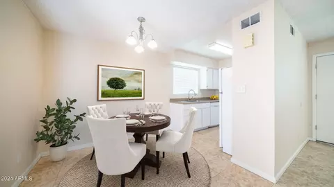 910 S Acorn Ave, Tempe, AZ 85288