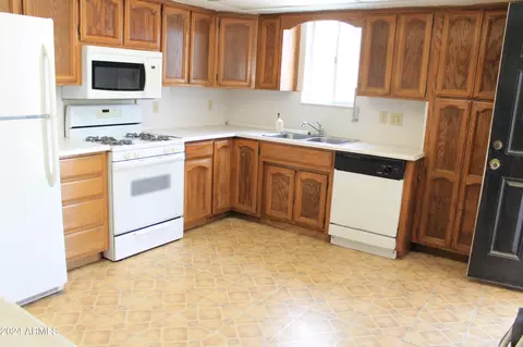2230 N Mitchell St, Phoenix, AZ 85006 photo 2