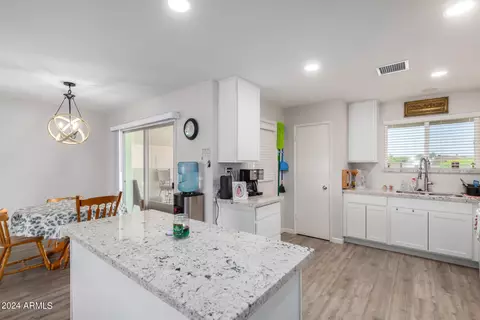 9820 N 102nd Dr, Sun City, AZ 85351