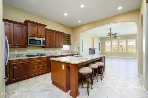 Kitchen - 2764 E Lowell Ave, Gilbert, AZ 85295 photo 4 of 7