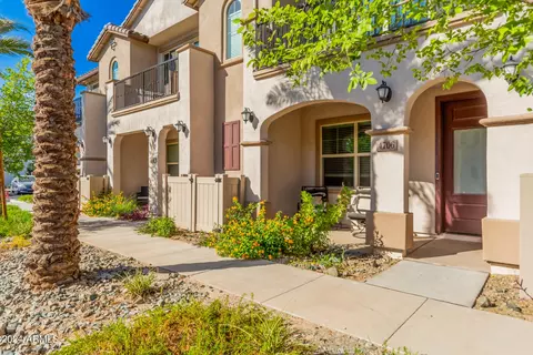 4706 S Glacier Ave, Mesa, AZ 85212