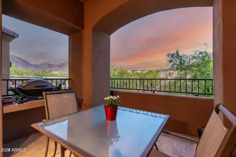16600 N Thompson Peak Pkwy #2008, Scottsdale, AZ 85260