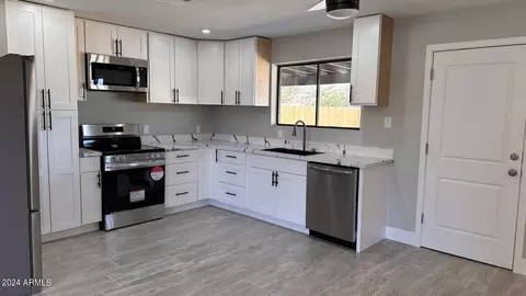 508 N Pecan --, Mesa, AZ 85201 photo 2