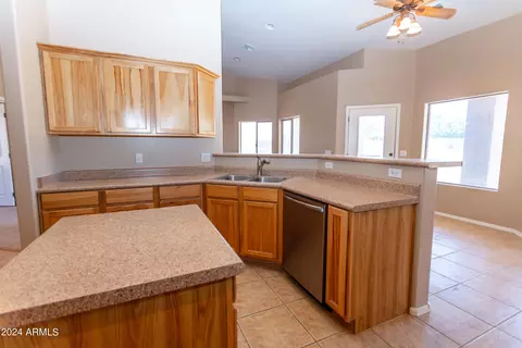 17841 E Watford Dr, Queen Creek, AZ 85142 photo 4