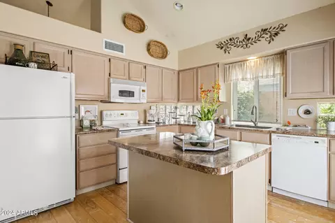 2322 E Gondola Ln E, Gilbert, AZ 85234 photo 7