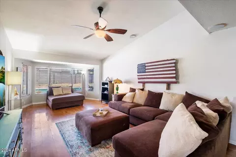 2302 W Evans Dr, Phoenix, AZ 85023 photo 3