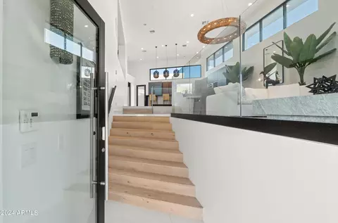 Entry Way - 3197 E San Miguel Ave, Phoenix, AZ 85016 photo 2 of 9